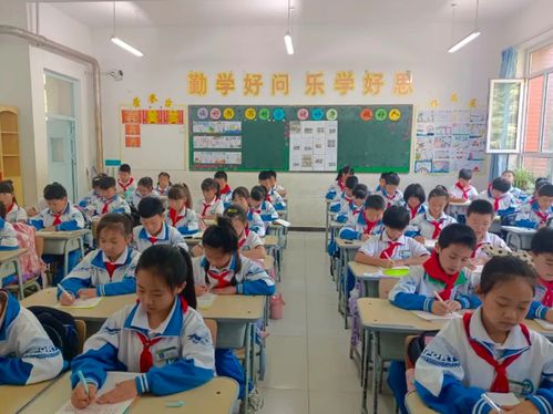 平泉市人民政府 动态要闻 祥宁街小学开展推广普通话宣传周系列活动